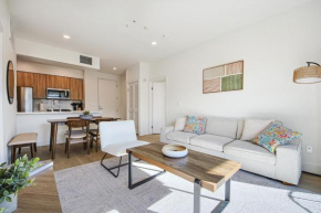 Beachside 2BD 2BA, 12Min Walk to Santa Monica Pier